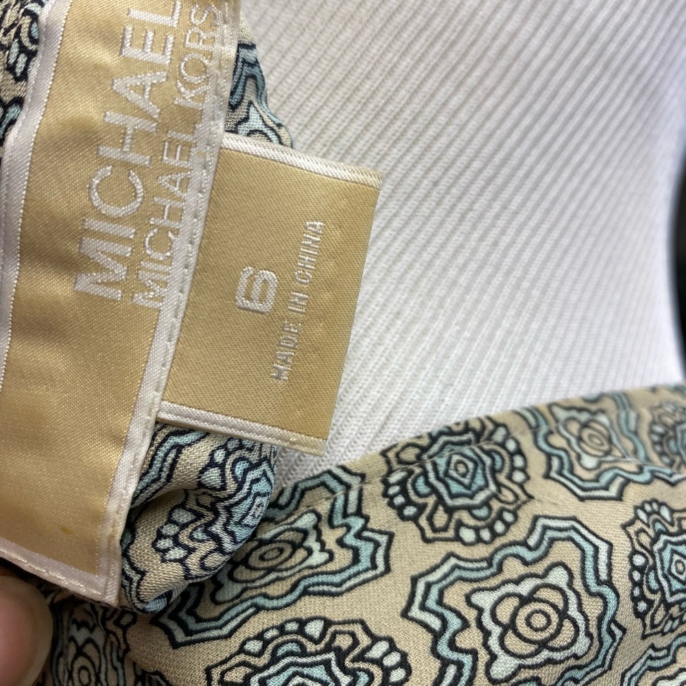 Very nice Michael Kors dress.